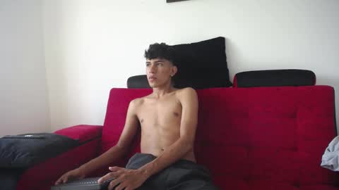 Snapshot of mister_jhonxxx chatting on December 6, 2024, 1:44 pm mister_jhonxxx online show from December 6, 2024, 1:44 pm