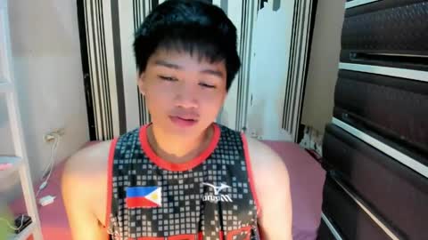 Snapshot of mister_officer chatting on April 4, 2026, 4:48 pm SAINT SACHI will make your day online show from April 4, 2026, 4:48 pm