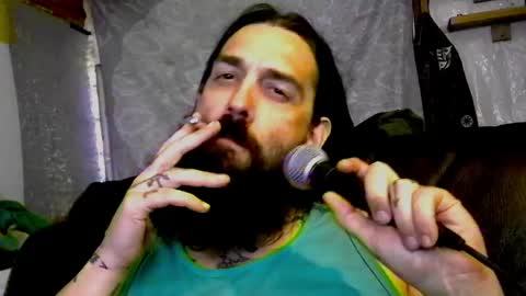Snapshot of mistergentlemanluke chatting on May 18, 2026, 12:18 am Everything you ever wanted. online show from May 18, 2026, 12:18 am