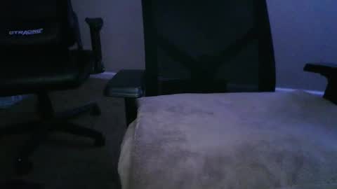 Snapshot of misterthickdicc chatting on March 21, 2026, 3:33 am Julius online show from March 21, 2026, 3:33 am