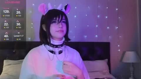 mistikcat online show from January 18, 2026, 3:27 pm