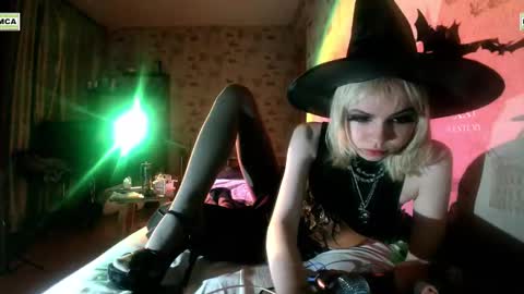 Snapshot of mistr_daria_femdom chatting on October 21, 2025, 5:57 pm mistr_daria_femdom online show from October 21, 2025, 5:57 pm