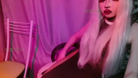 Snapshot of mistr_daria_femdom chatting on May 8, 2026, 8:03 pm mistr_daria_femdom online show from May 8, 2026, 8:03 pm