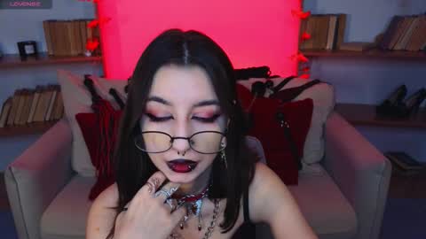 Snapshot of mistress__marcelline chatting on October 8, 2025, 9:29 am Marcelline online show from October 8, 2025, 9:29 am