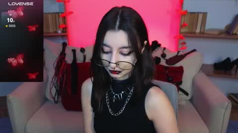 Snapshot of mistress__marcelline chatting on October 10, 2025, 9:52 am Marcelline online show from October 10, 2025, 9:52 am