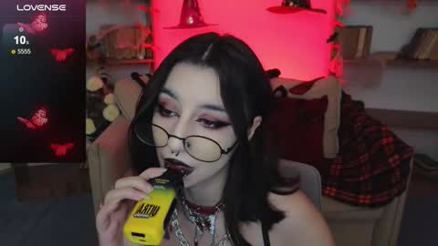 Snapshot of mistress__marcelline chatting on October 17, 2025, 9:45 am Marcelline online show from October 17, 2025, 9:45 am