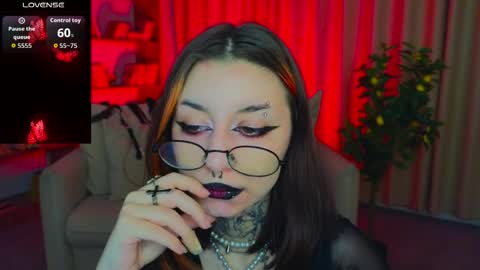 Marcelline online show from April 25, 2026, 2:03 am