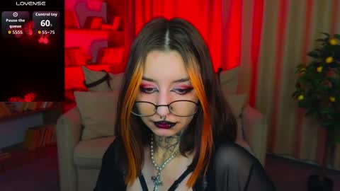 Marcelline online show from April 28, 2026, 2:27 am