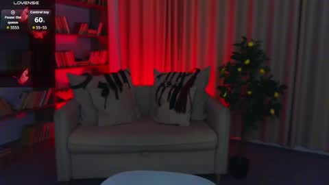 Snapshot of mistress__marcelline chatting on May 25, 2026, 1:55 am Marcelline online show from May 25, 2026, 1:55 am