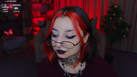 Snapshot of mistress__marcelline chatting on May 26, 2026, 1:45 am Marcelline online show from May 26, 2026, 1:45 am