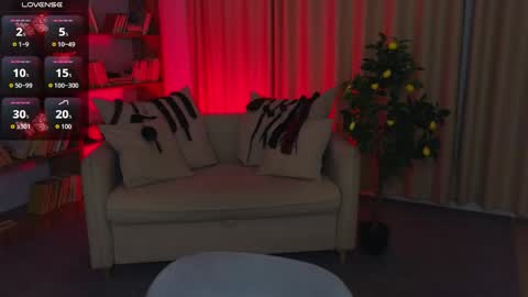Snapshot of mistress__marcelline chatting on May 29, 2026, 1:47 am Marcelline online show from May 29, 2026, 1:47 am