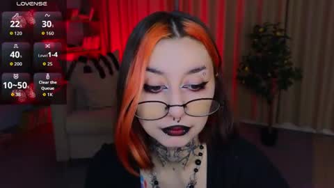 Snapshot of mistress__marcelline chatting on June 15, 2026, 1:41 am Marcelline online show from June 15, 2026, 1:41 am