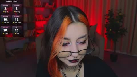 Snapshot of mistress__marcelline chatting on June 24, 2026, 1:37 am Marcelline online show from June 24, 2026, 1:37 am