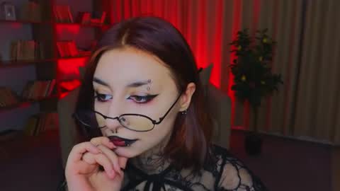 Snapshot of mistress__marcelline chatting on June 25, 2026, 5:12 am Marcelline online show from June 25, 2026, 5:12 am