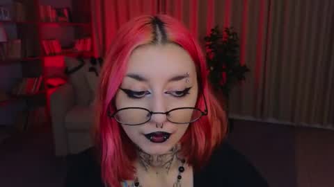 Snapshot of mistress__marcelline chatting on July 28, 2026, 2:07 am Marcelline online show from July 28, 2026, 2:07 am