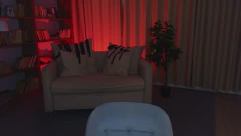 Snapshot of mistress__marcelline chatting on July 31, 2026, 2:11 am Marcelline online show from July 31, 2026, 2:11 am