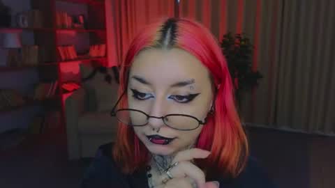 Snapshot of mistress__marcelline chatting on August 1, 2026, 1:49 am Marcelline online show from August 1, 2026, 1:49 am