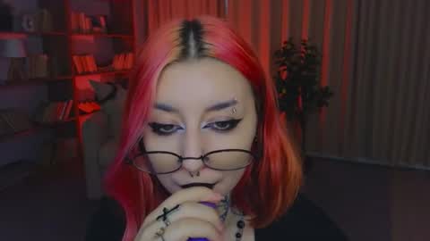 Snapshot of mistress__marcelline chatting on August 4, 2026, 2:04 am Marcelline online show from August 4, 2026, 2:04 am