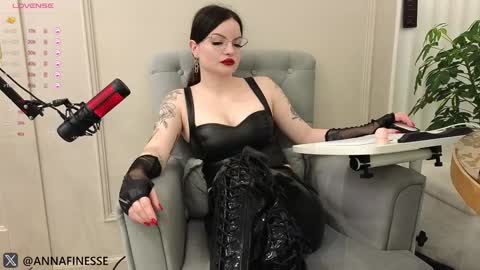 Her Infernal Majesty online show from February 4, 2025, 4:29 pm