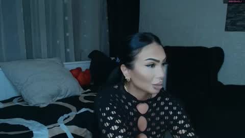 mistress_meryem online show from June 25, 2026, 9:41 pm