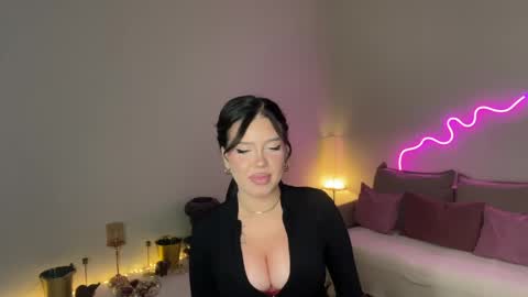 Snapshot of mistress_of_hearts chatting on May 16, 2026, 7:34 pm Mia online show from May 16, 2026, 7:34 pm