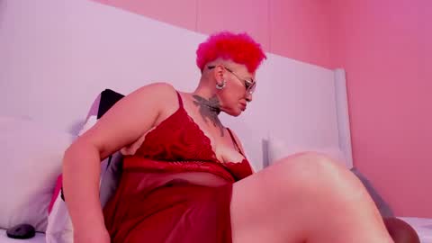 Snapshot of mistress_sandy chatting on May 18, 2026, 7:52 pm Sandy Mistress online show from May 18, 2026, 7:52 pm
