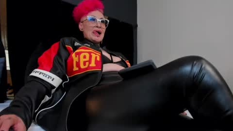 Snapshot of mistress_sandy chatting on July 2, 2026, 11:00 pm Sandy Mistress online show from July 2, 2026, 11:00 pm