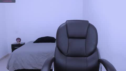 Snapshot of mistress_zafirah chatting on February 9, 2026, 12:25 am Mistress online show from February 9, 2026, 12:25 am