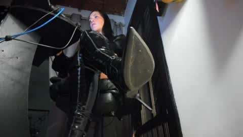 Snapshot of mistressanna_ chatting on June 11, 2026, 2:53 am Mistress Anna Alves online show from June 11, 2026, 2:53 am
