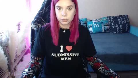 Snapshot of mistressbailey_x chatting on September 17, 2025, 7:43 am Miss Bailey online show from September 17, 2025, 7:43 am