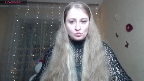 Snapshot of mistresscaro chatting on April 5, 2026, 8:17 pm mistresscaro online show from April 5, 2026, 8:17 pm