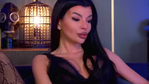 Elenia online show from January 16, 2026, 11:14 am