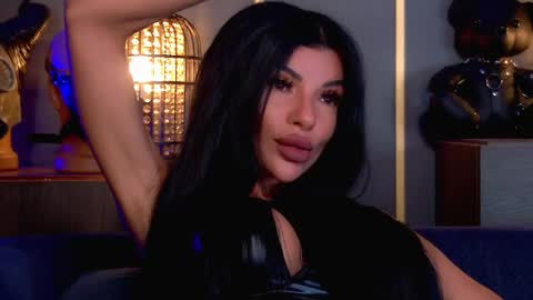 Snapshot of mistresselenia chatting on May 9, 2026, 1:27 pm Elenia online show from May 9, 2026, 1:27 pm