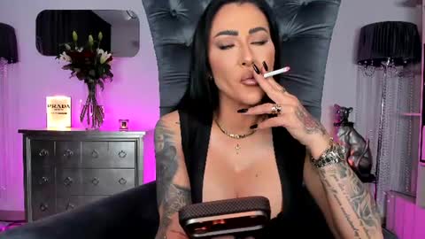 mistresskennya online show from July 5, 2026, 3:52 pm