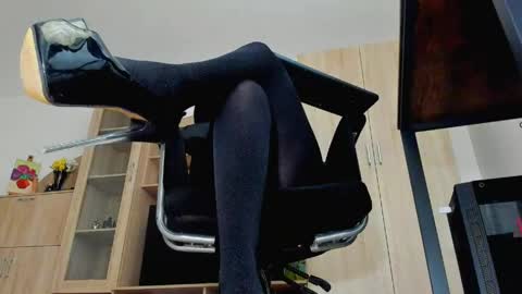 YourGoddessM online show from May 2, 2026, 8:47 pm