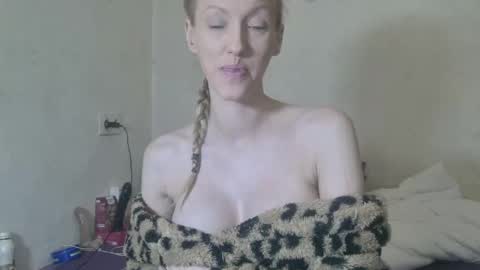 mistressmilly32 online show from February 8, 2026, 8:56 pm