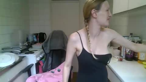 Snapshot of mistressmilly32 chatting on June 3, 2026, 4:23 pm mistressmilly32 online show from June 3, 2026, 4:23 pm
