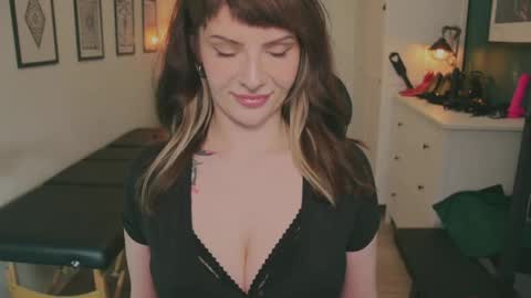 Snapshot of mistresssandy chatting on May 18, 2026, 2:34 pm SANDY online show from May 18, 2026, 2:34 pm