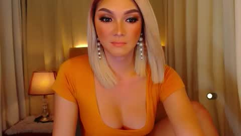 Snapshot of mistressseductionleah chatting on May 6, 2026, 2:11 pm Leah online show from May 6, 2026, 2:11 pm