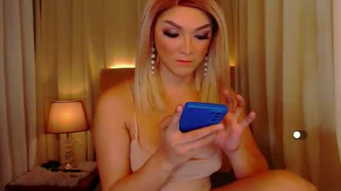 Snapshot of mistressseductionleah chatting on May 11, 2026, 1:28 pm Leah online show from May 11, 2026, 1:28 pm