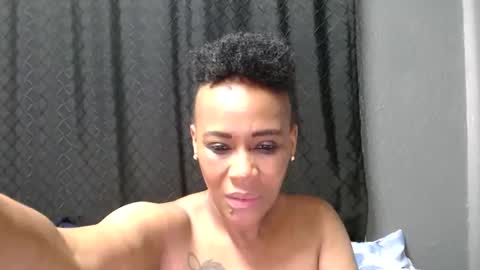 Snapshot of mistressshirleyx chatting on March 10, 2026, 6:18 am mistressshirleyx online show from March 10, 2026, 6:18 am