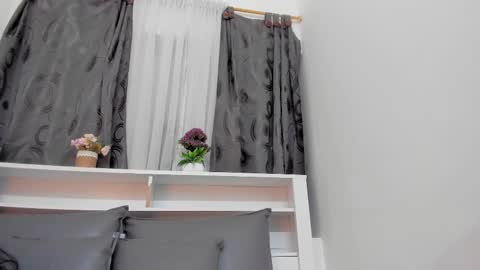 mistt_miaa online show from October 28, 2025, 7:05 pm