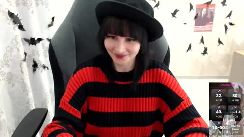 Snapshot of misty_dark chatting on October 28, 2025, 10:41 am misty_dark online show from October 28, 2025, 10:41 am