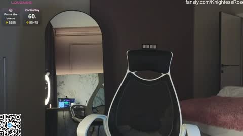 Snapshot of misty_roseee chatting on January 22, 2025, 7:24 pm misty_roseee online show from January 22, 2025, 7:24 pm