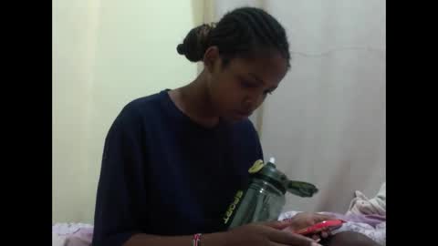 Snapshot of misty_shee chatting on June 7, 2026, 8:40 am misty_shee online show from June 7, 2026, 8:40 am