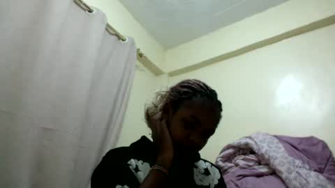 Snapshot of misty_shee chatting on July 7, 2026, 7:18 pm misty_shee online show from July 7, 2026, 7:18 pm