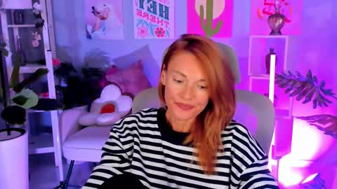 Snapshot of mistybarnes chatting on October 12, 2025, 2:16 pm MistyBarnes NONUDE MODEL online show from October 12, 2025, 2:16 pm