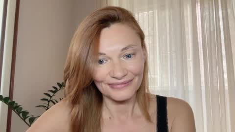 MistyBarnes NONUDE MODEL online show from April 5, 2026, 11:18 am