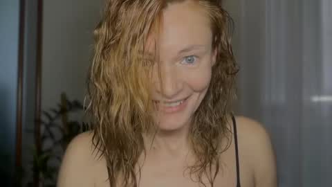 MistyBarnes NONUDE MODEL online show from April 26, 2026, 3:32 pm