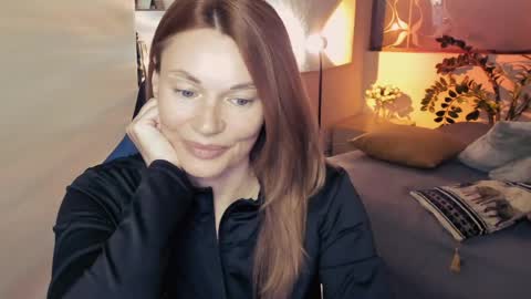 MistyBarnes NONUDE MODEL online show from May 5, 2026, 4:26 pm